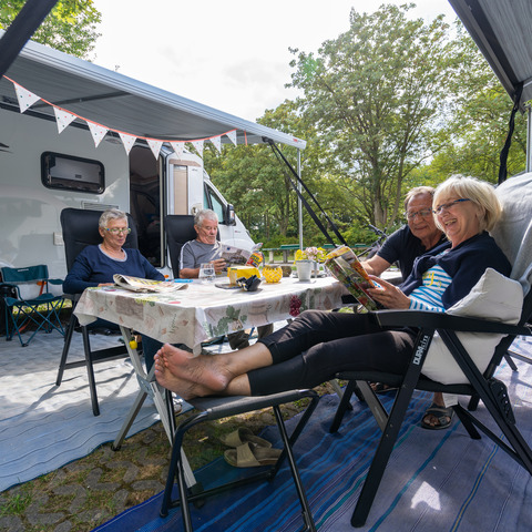 Camping mit Wohnmobil im Komfortcamping Senftenberger See, Foto: Christian Große