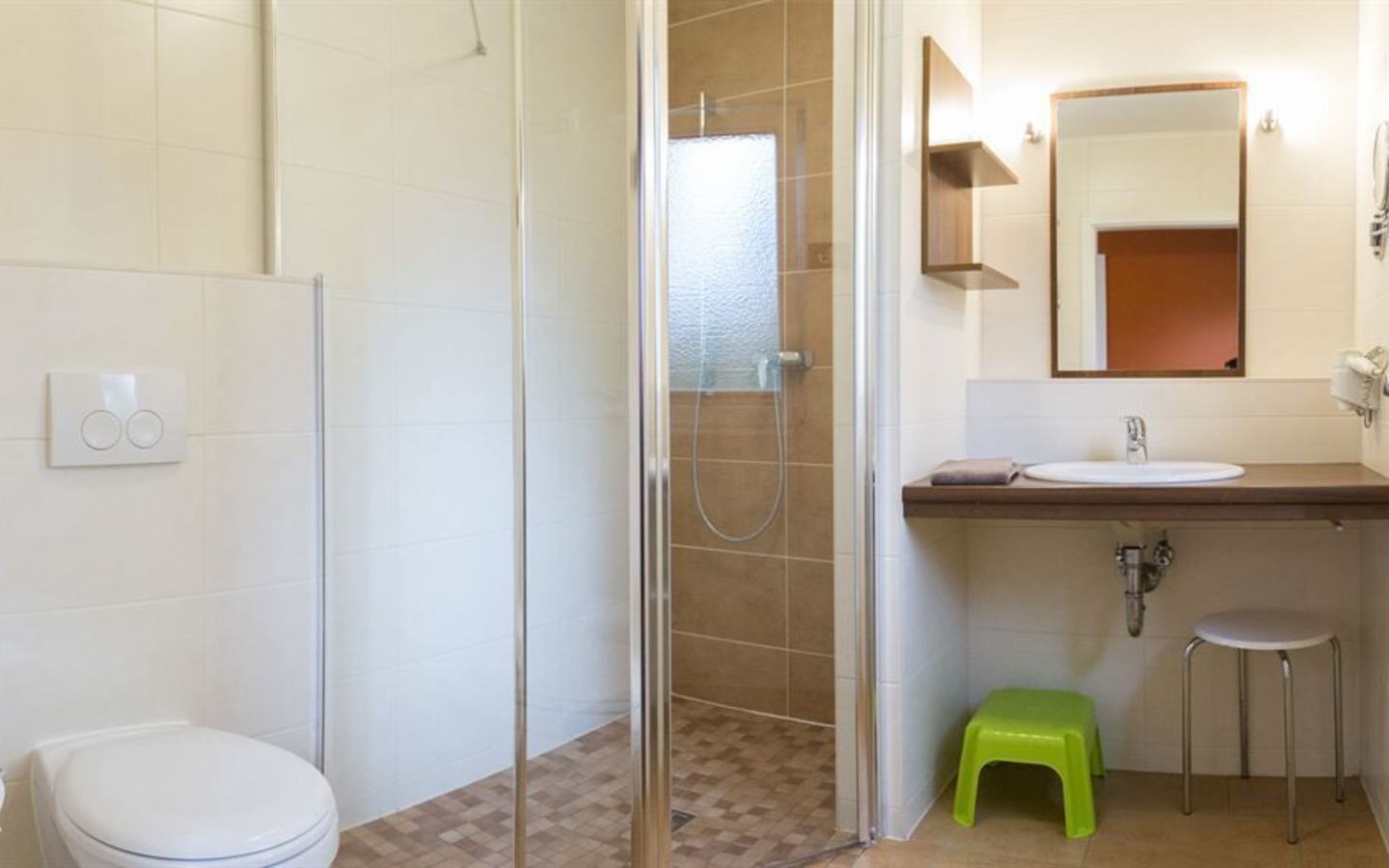 7791e01a-44f4-4aab-bcd0-1653f65d5e4b