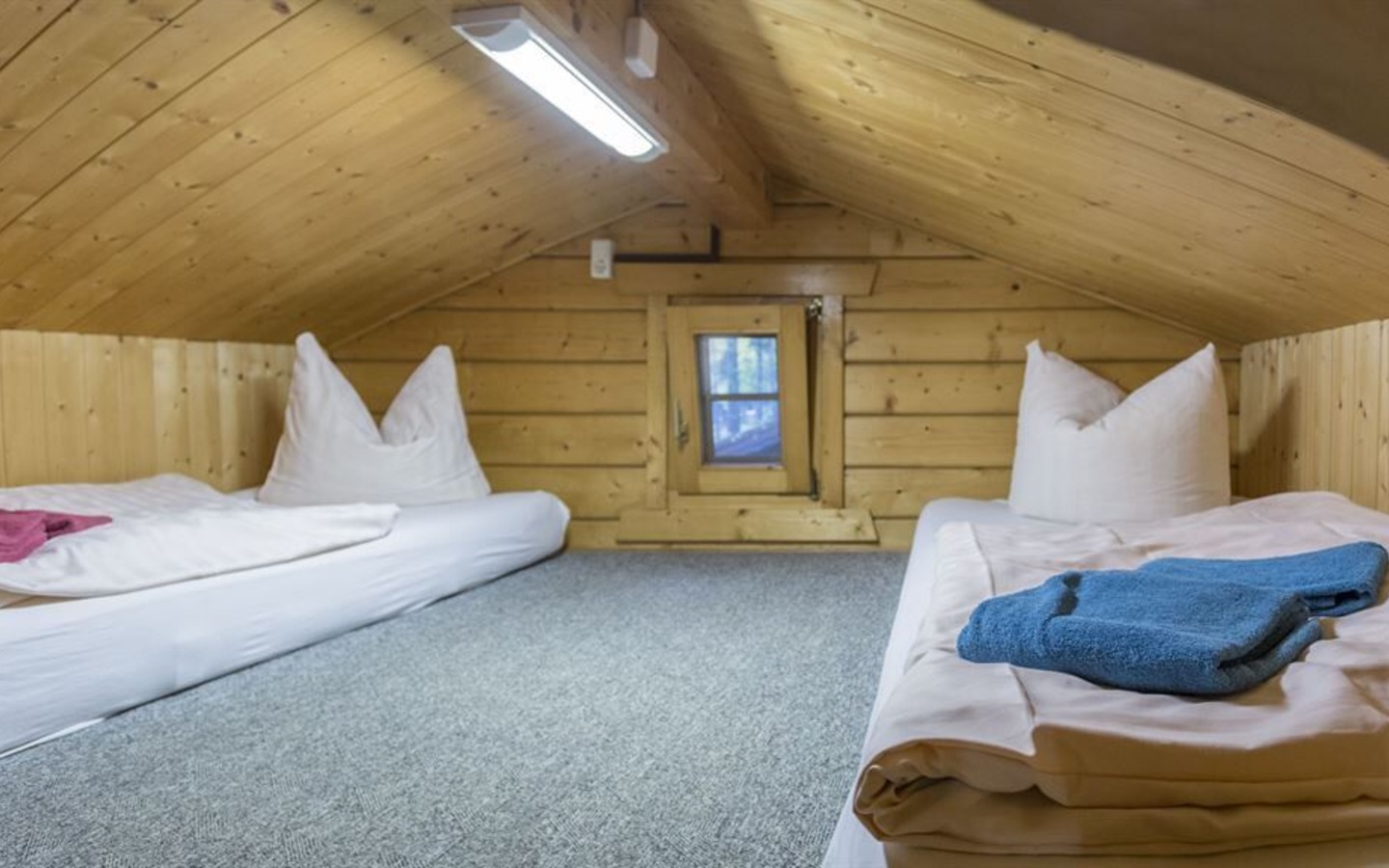 b7566744-af0e-4927-8d3f-5eeea835b17c