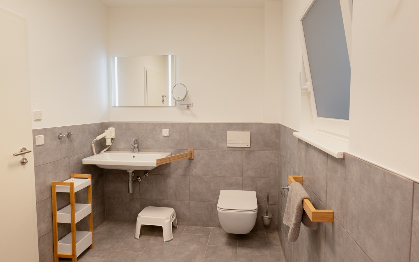 735827c0-a486-4cf4-b691-34c08be32108