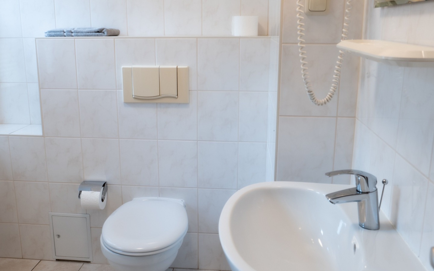 5ce042d6-fd93-4295-827d-8ee1c1e32b73