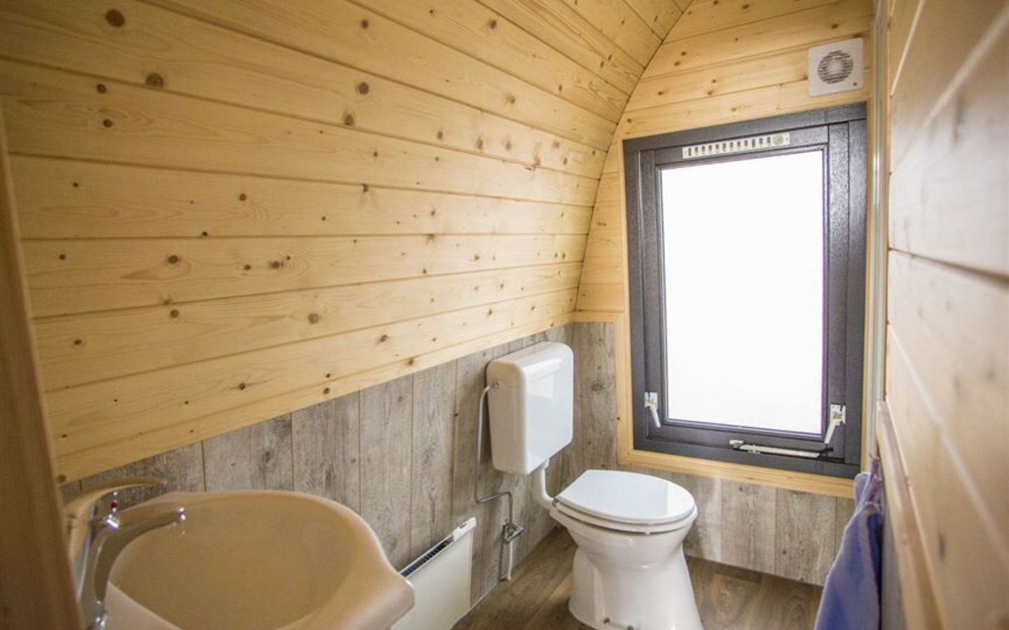 ae7d9649-57fb-4c5a-a380-4f06803857c7