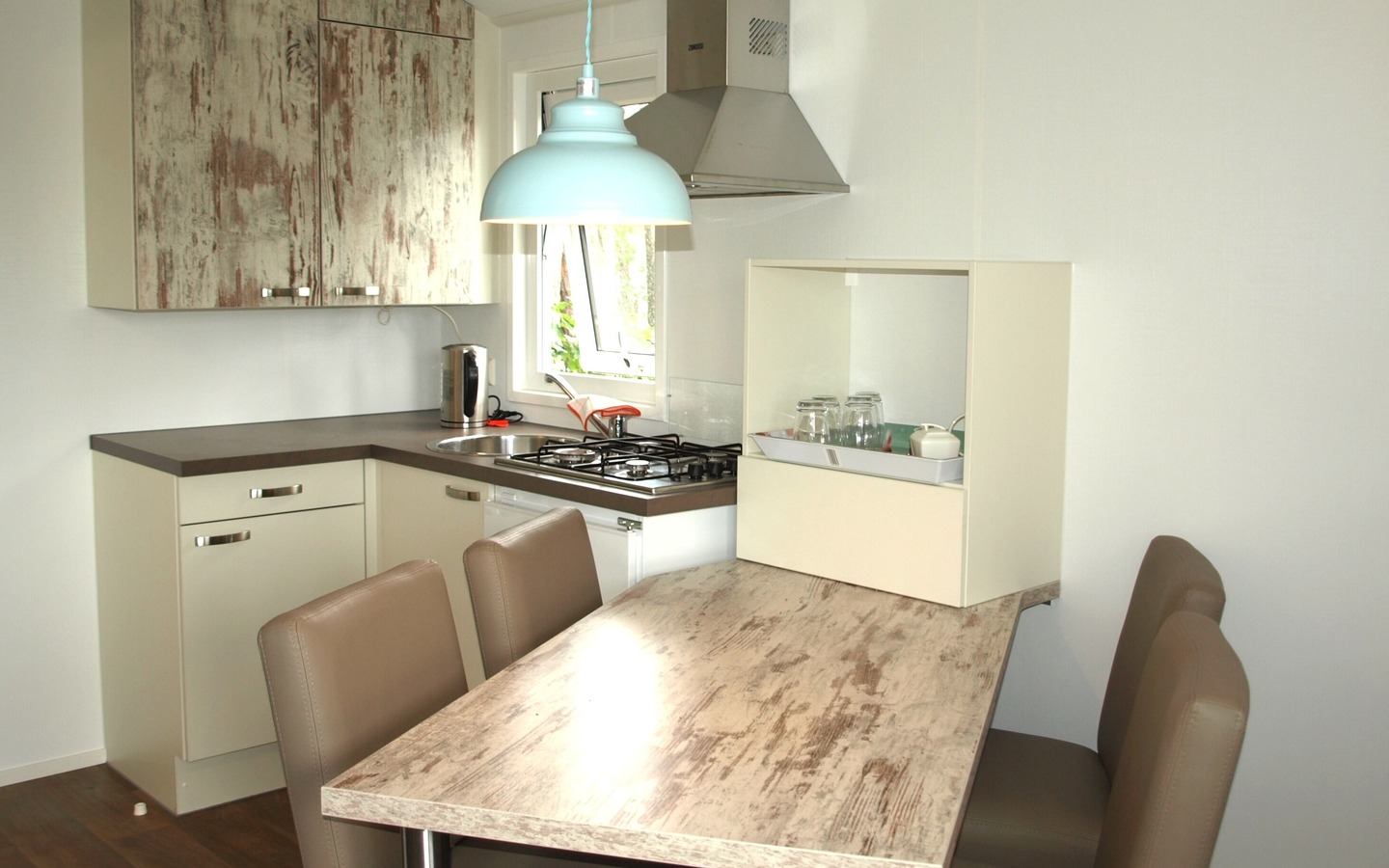 2a686d52-d50b-47f2-98e1-304a593b515d