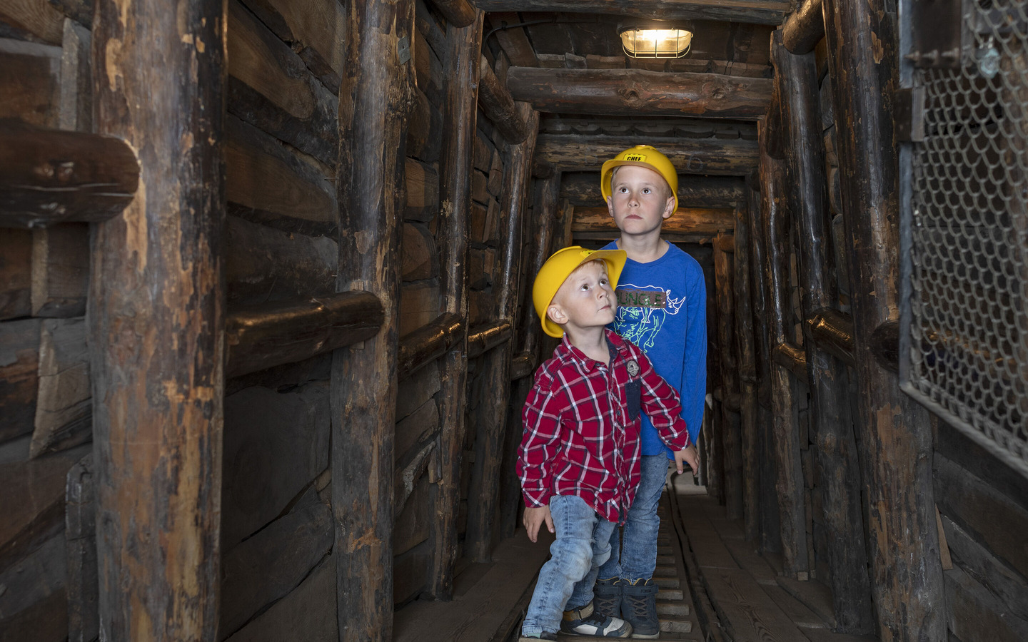Kinder im Bergwerkstollen in Schloss und Festung Senftenberg , Foto: Nada Quenzel, Lizenz: Tourismusverband Lausitzer Seenland e.V.