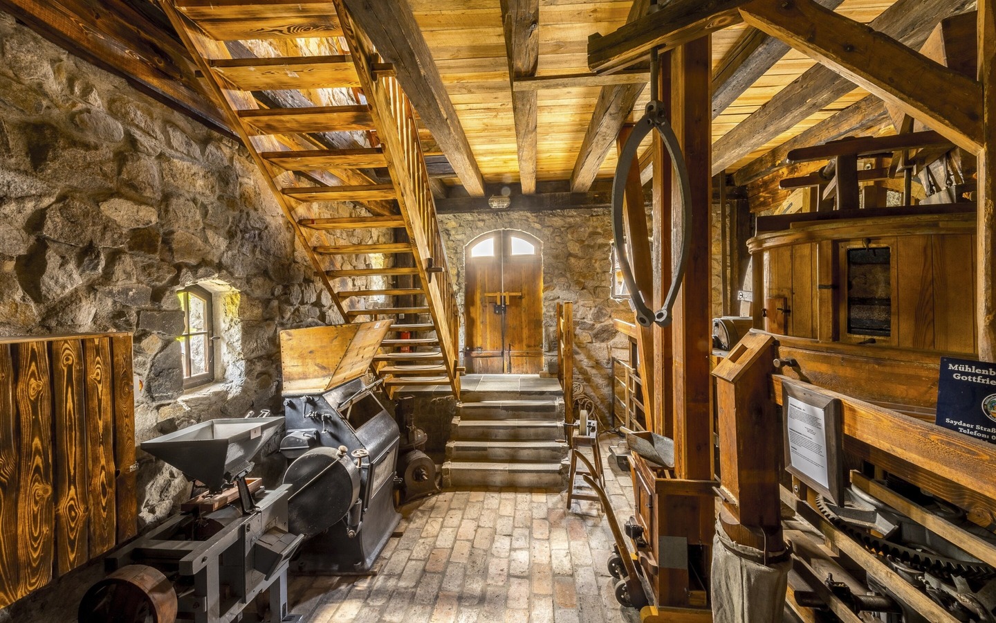 Blick in die Mühle im Erlebnishof Krabat-Mühle Schwarzkollm, Foto: Daniel Reiche, Lizenz: Krabat-Mühle