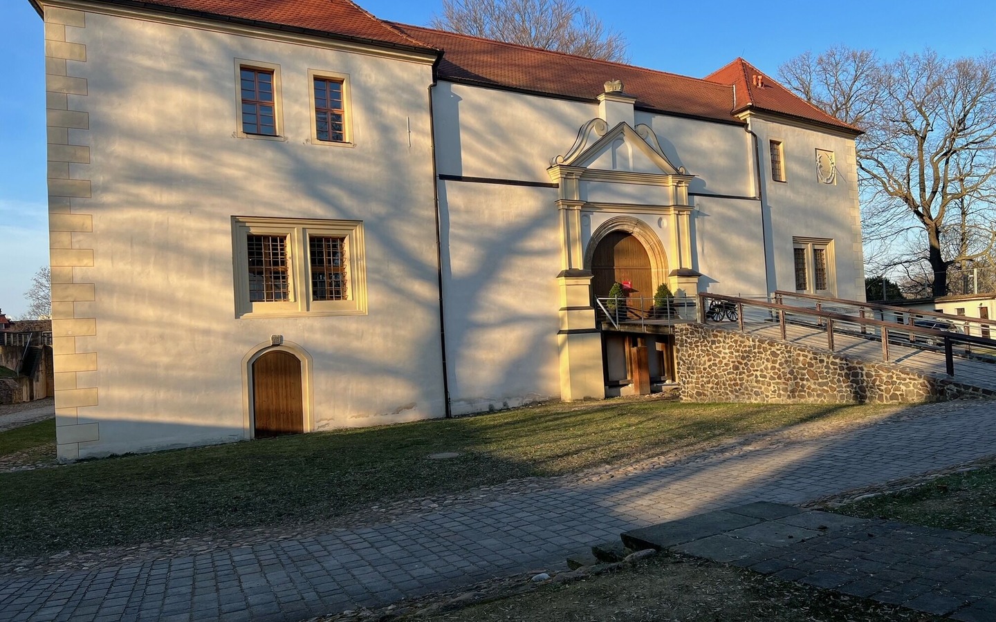 dd4e93f5-8a11-4baa-9589-186957136f2c