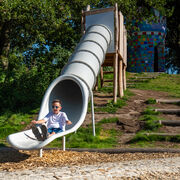 Rutsche auf dem Spielplatz am Seestrand Senftenberg, Foto: Rico Schwarze - Gl&uuml;cksfoto GbR