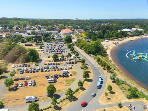 Parkplatz am Seestrand Großkoschen, Foto: Julia Kussatz