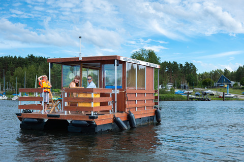 2024_hafencamp_hausbootfahren_foto_rico_schwarze_3_ (1).jpg